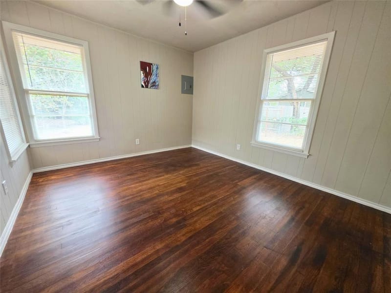 424 E Ellen Avenue, Hurst TX 76053 - Photo 11