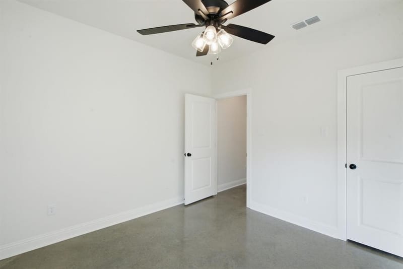 209 Waterford Drive, Weatherford TX 76086 - Photo 22
