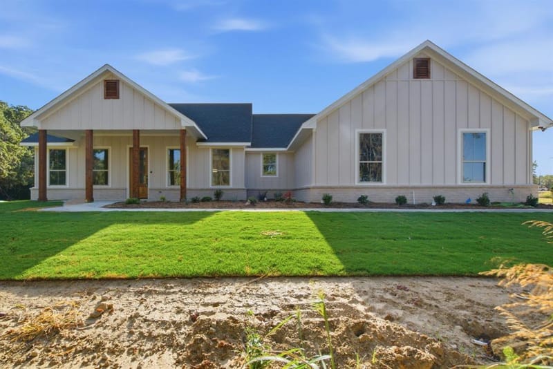 209 Waterford Drive, Weatherford TX 76086