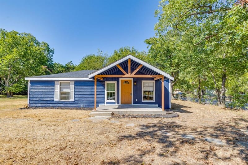 407 Ada Street, Cleburne TX 76031