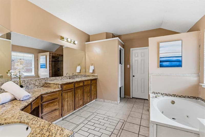 2324 Boardwalk Drive, Mesquite TX 75181 - Photo 14