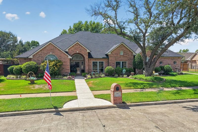 2505 Inverrary Drive, Ennis TX 75119 - Photo 2