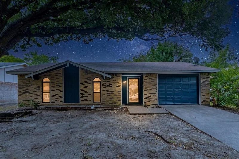 2633 Santa Anna Drive, Grand Prairie TX 75052