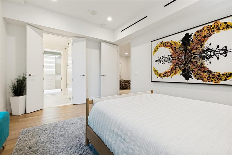 2025 Woodall Rodgers Freeway # 23, Dallas TX 75201 - Photo 26