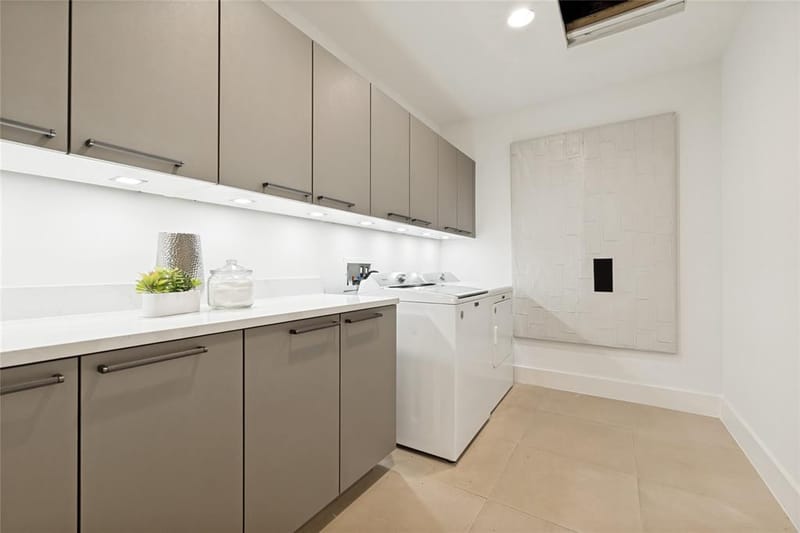 2025 Woodall Rodgers Freeway # 23, Dallas TX 75201 - Photo 24