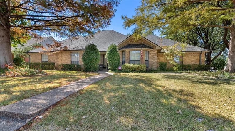 2114 Meadows Circle, Sherman TX 75092