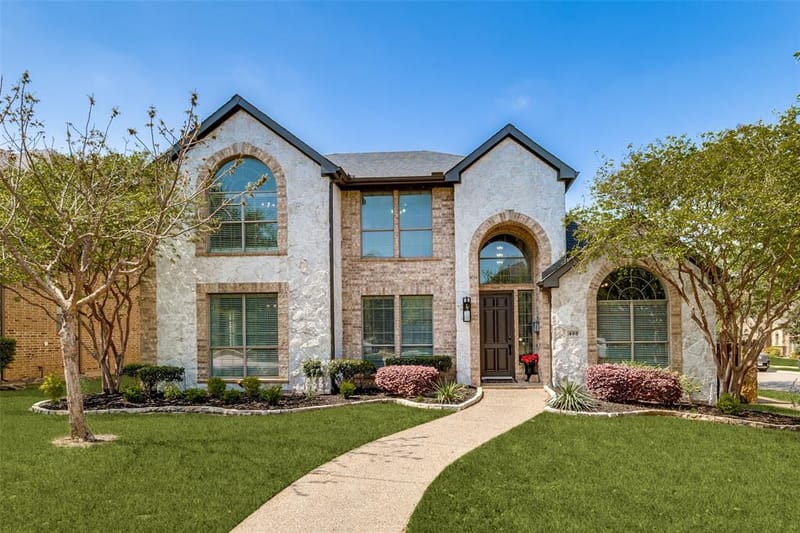 400 S Hampton Court, Lewisville TX 75056