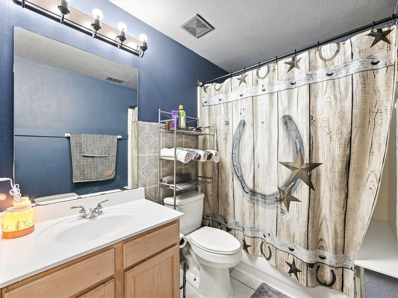 302 Republic Lane, Euless TX 76040 - Photo 3
