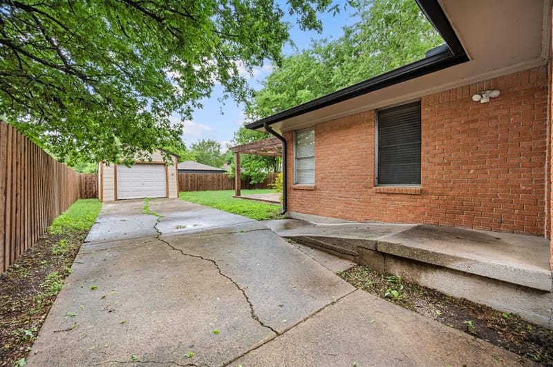 6644 Fisher Road, Dallas TX 75214 - Photo 18