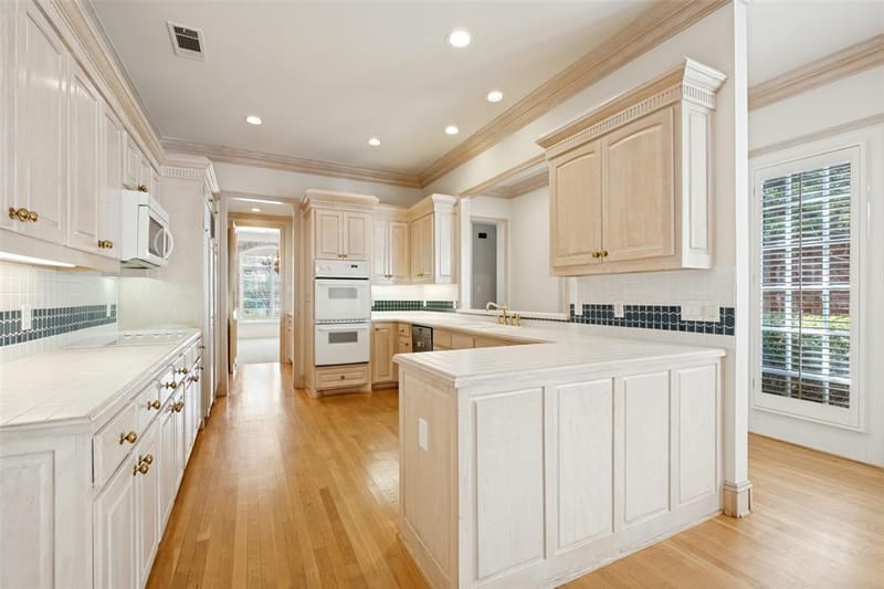 7984 Caruth Court, Dallas TX 75225 - Photo 9
