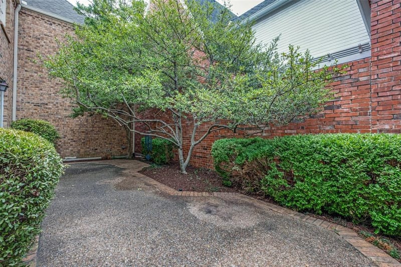 7984 Caruth Court, Dallas TX 75225 - Photo 29