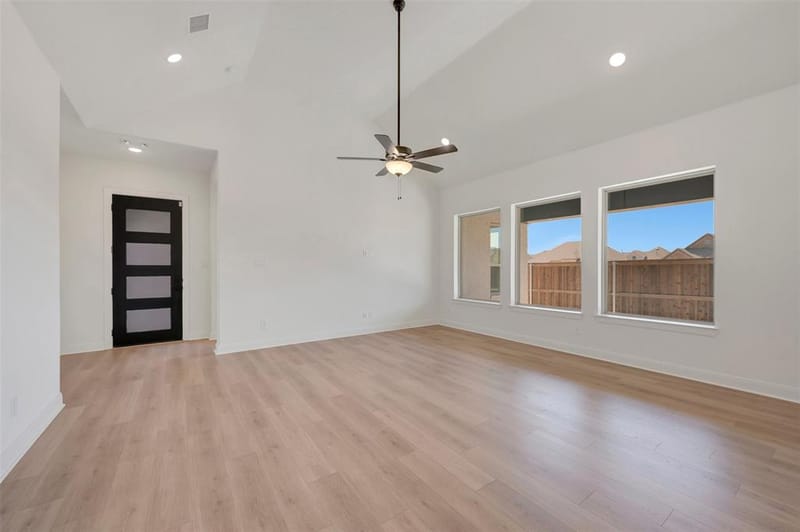 4719 Boyds Branch Drive, Arlington TX 76005 - Photo 6