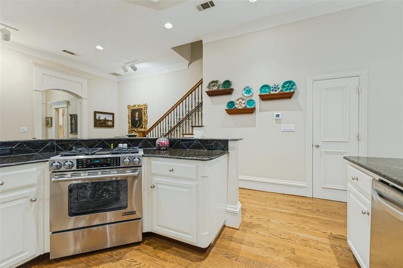 4116 Prescott Avenue, Dallas TX 75219 - Photo 13