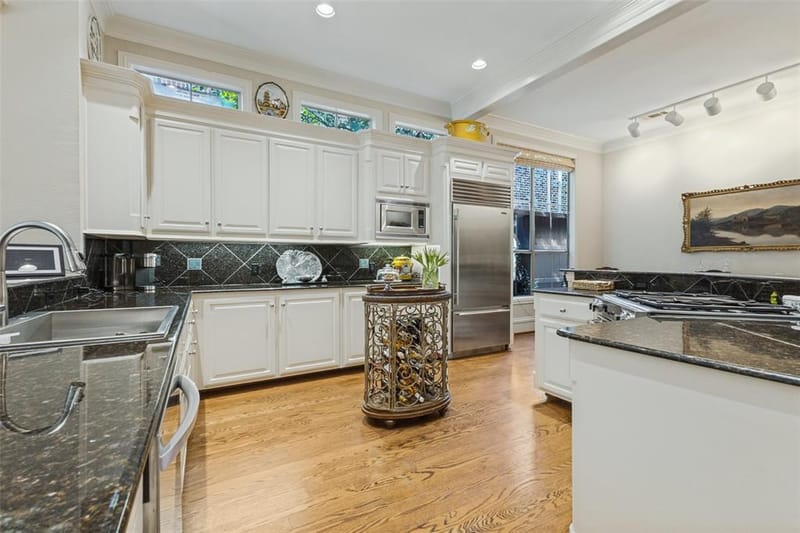 4116 Prescott Avenue, Dallas TX 75219 - Photo 12