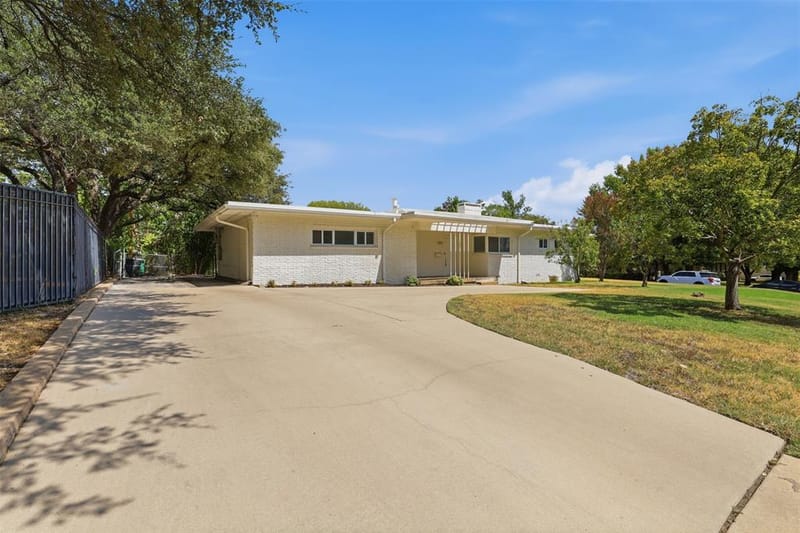 3921 Clayton Road E, Fort Worth TX 76116 - Photo 33