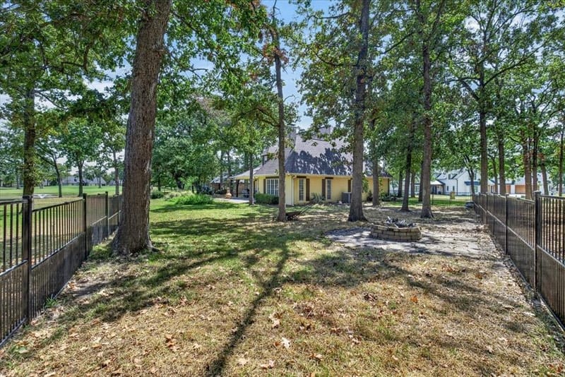 257 Saint Andrews Drive E, Mabank TX 75156 - Photo 6