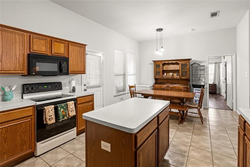 2127 Coelum Court, Dallas TX 75253 - Photo 11