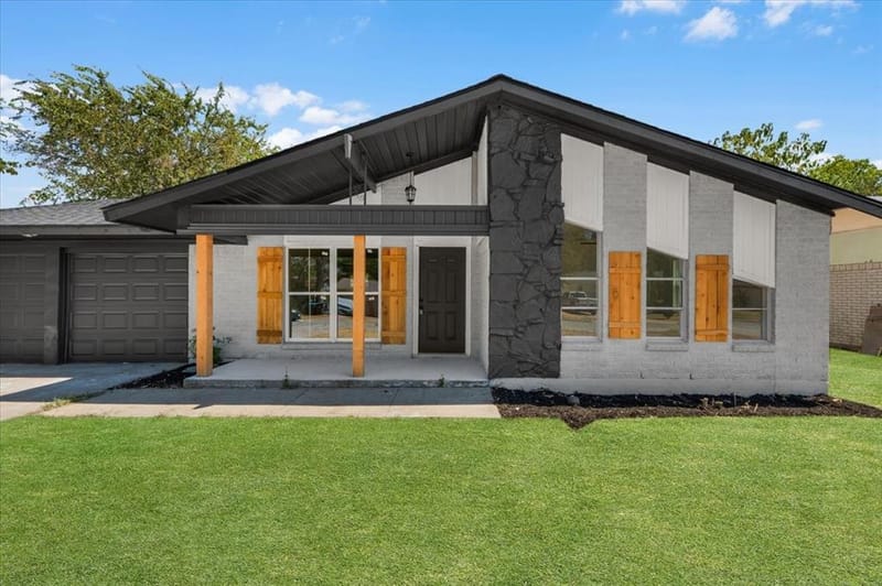 3725 Raphael Street, Fort Worth TX 76119