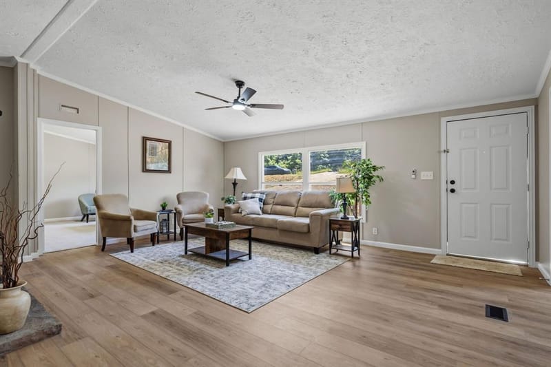 406 Hilltop Meadows Court, Springtown TX 76082 - Photo 7