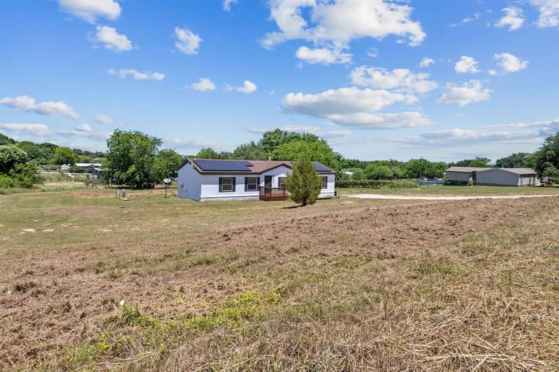 406 Hilltop Meadows Court, Springtown TX 76082 - Photo 29