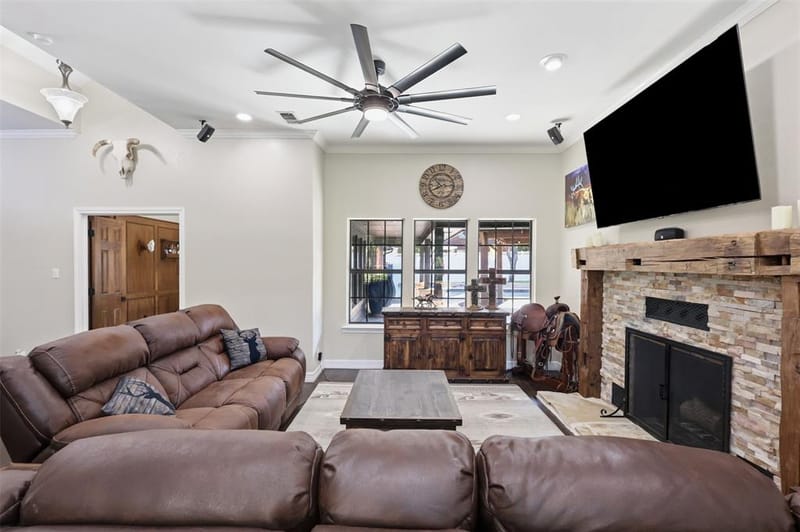 1821 Quail Run Drive, Corinth TX 76208 - Photo 14
