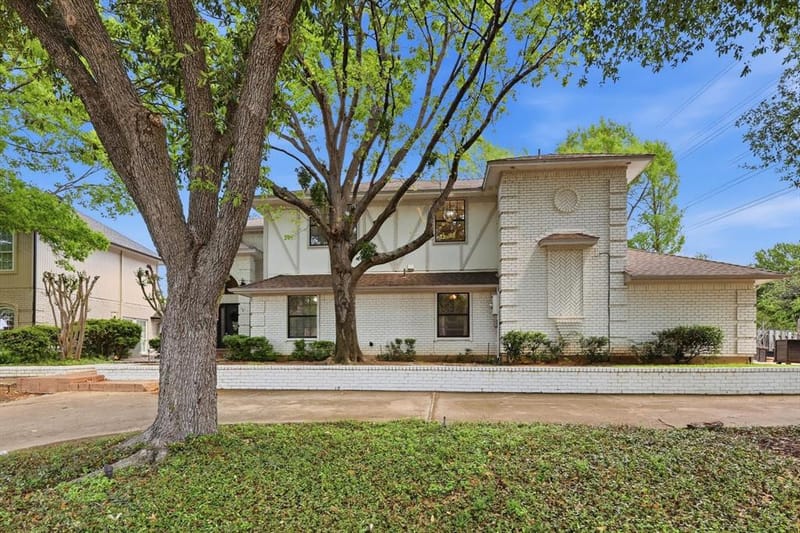 3509 Yachtclub Court, Arlington TX 76016 - Photo 3