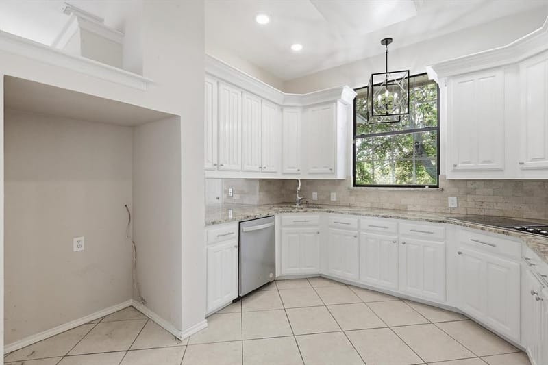 3509 Yachtclub Court, Arlington TX 76016 - Photo 11