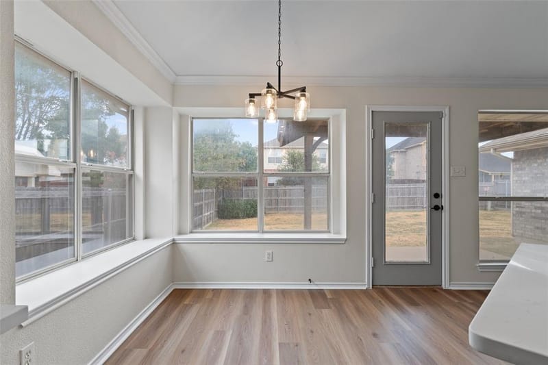 718 W Lonesome Dove Trail, Arlington TX 76001 - Photo 16