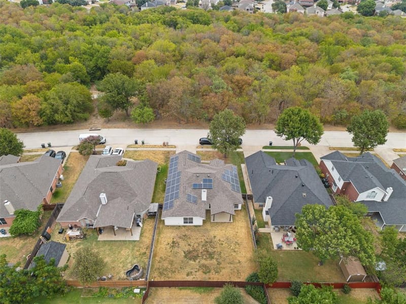 718 W Lonesome Dove Trail, Arlington TX 76001 - Photo 31