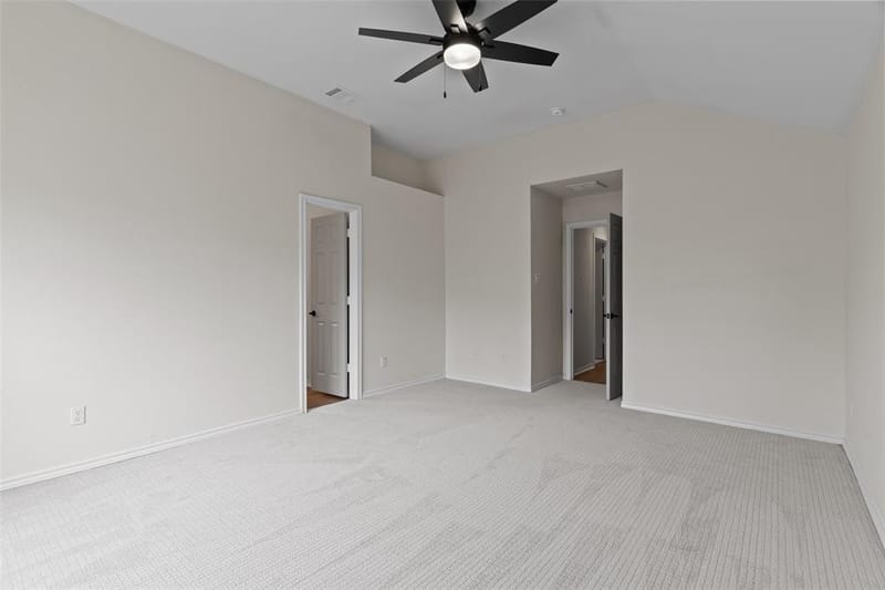 718 W Lonesome Dove Trail, Arlington TX 76001 - Photo 21