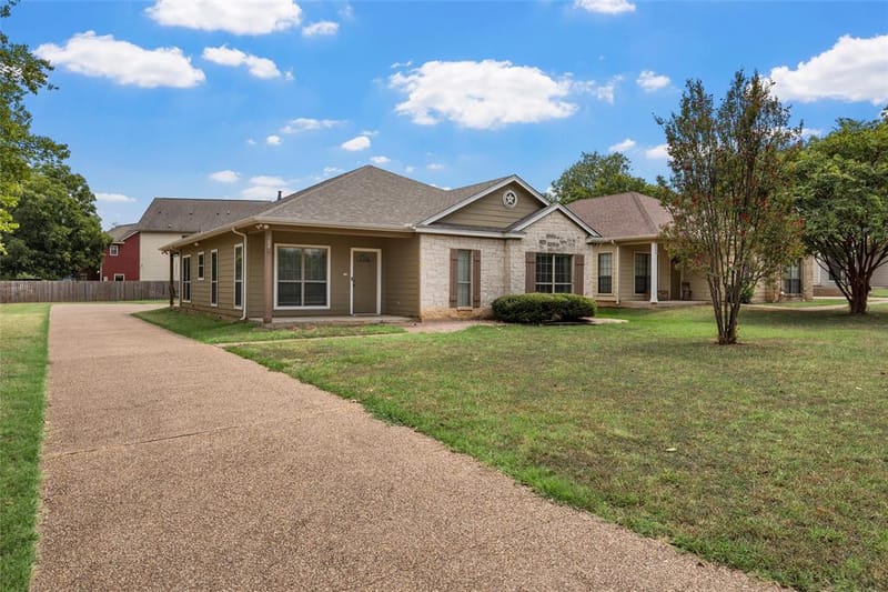 102 Garden Drive, Waco TX 76706 - Photo 2