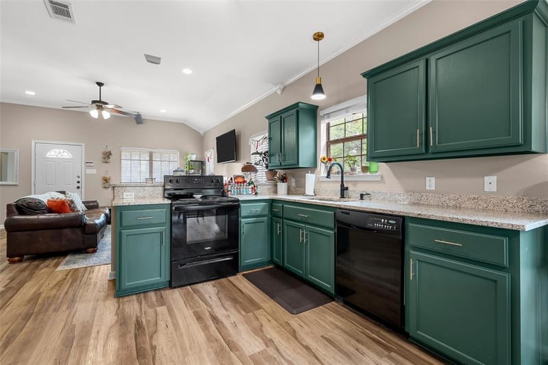 102 Garden Drive, Waco TX 76706 - Photo 8