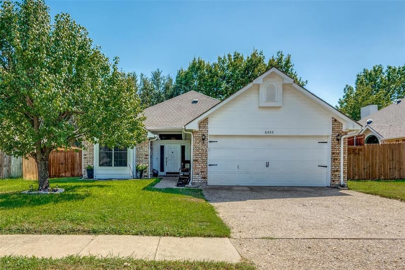 6032 Hilltop Drive, Watauga TX 76148 - Photo 2