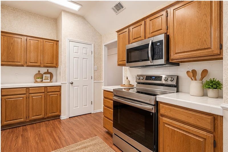 6032 Hilltop Drive, Watauga TX 76148 - Photo 12