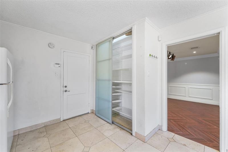 4802 W Mockingbird Lane, Dallas TX 75209 - Photo 22