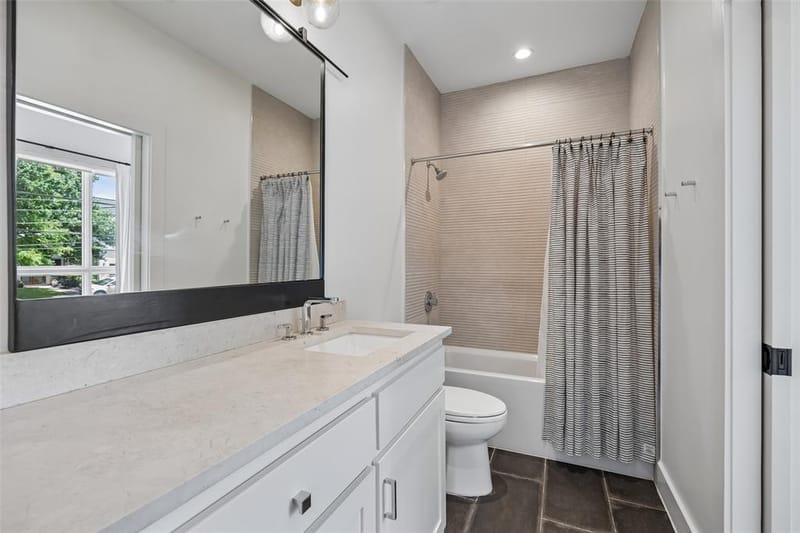 6726 Lake Circle Drive, Dallas TX 75214 - Photo 32