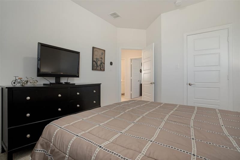 1238 Stagecoach Trail, Justin TX 76247 - Photo 31