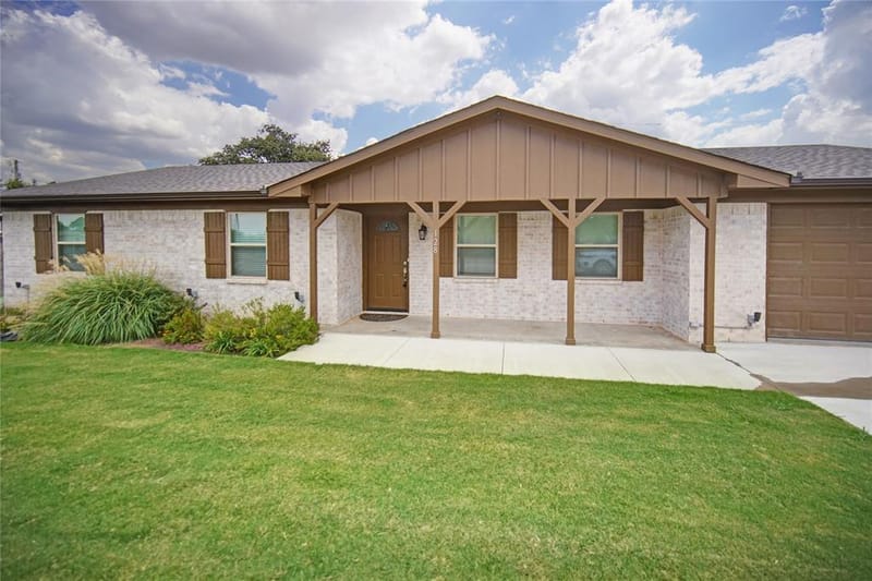 128 Oak Creek Street, Jacksboro TX 76458 - Photo 6