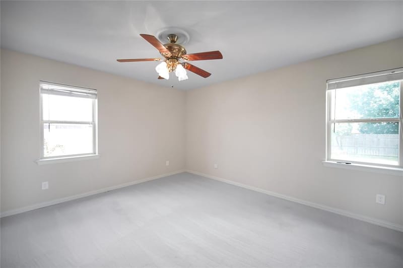 128 Oak Creek Street, Jacksboro TX 76458 - Photo 17