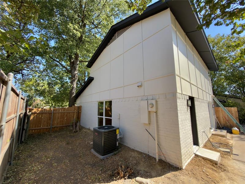 1834 Caldwell, Garland TX 75041 - Photo 6