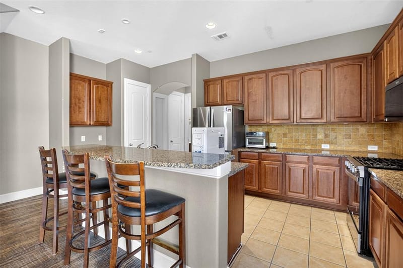 1563 Camino Lago, Irving TX 75039 - Photo 8