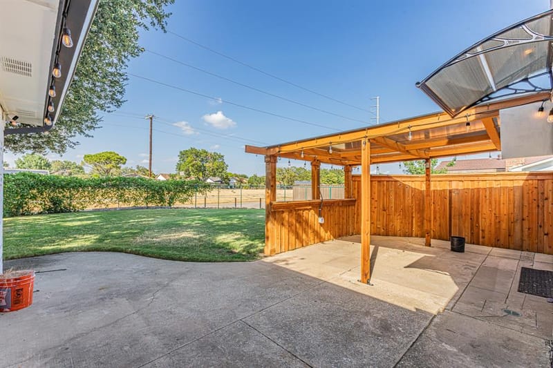 2901 Gayle Drive, Garland TX 75044 - Photo 2