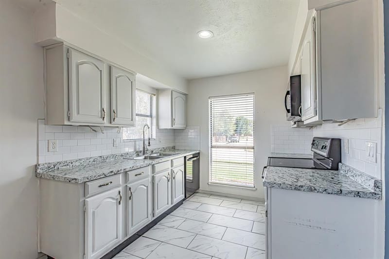 2901 Gayle Drive, Garland TX 75044 - Photo 12