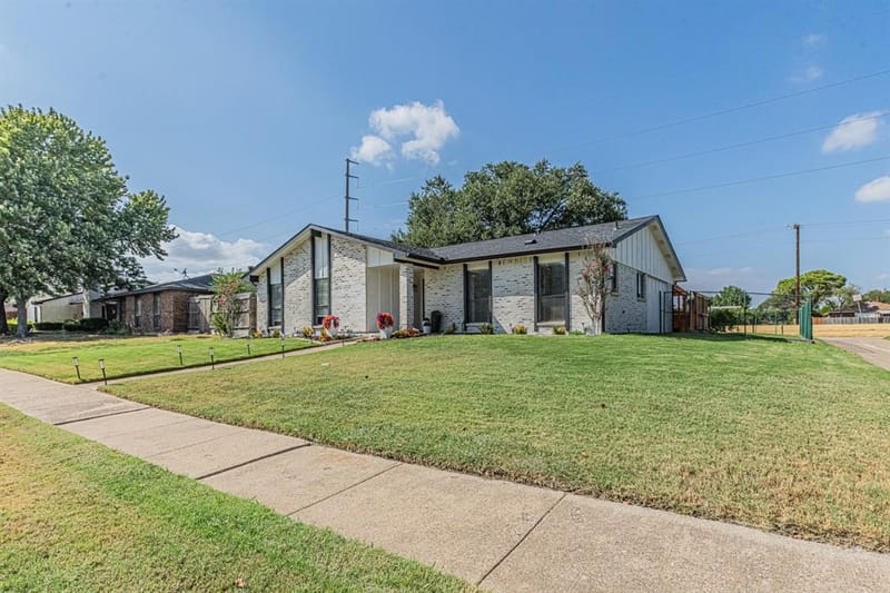 2901 Gayle Drive, Garland TX 75044 - Photo 3