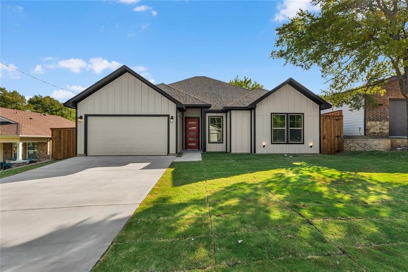 257 Billingslea Drive, Mansfield TX 76063 - Photo 2