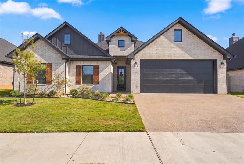 13045 Rainier Drive, Woodway TX 76712