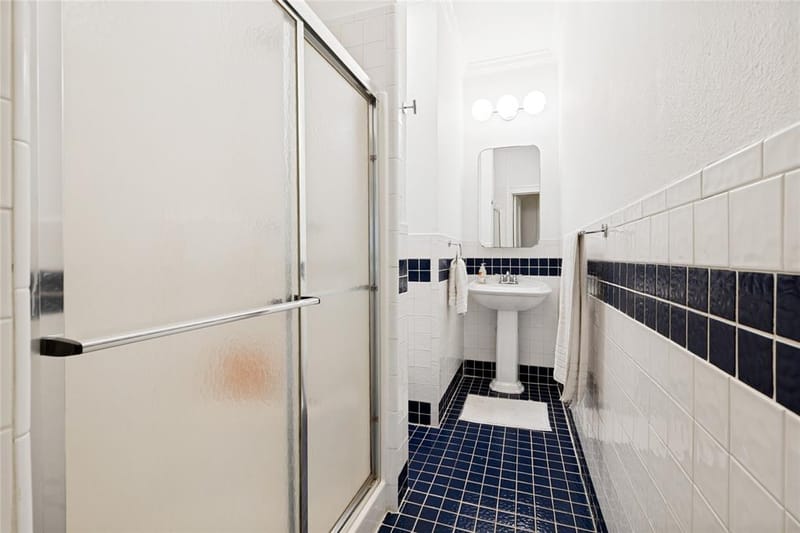 1151 N Winnetka Avenue, Dallas TX 75208 - Photo 17