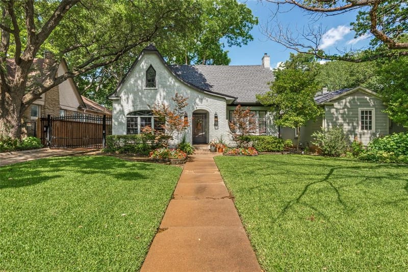 1151 N Winnetka Avenue, Dallas TX 75208