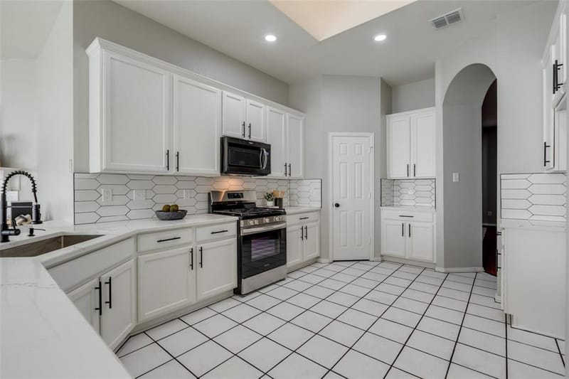 815 Bonnie Court, Allen TX 75002 - Photo 6