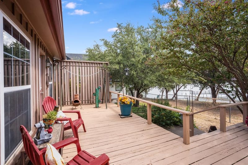 643 S Rough Creek Court, Granbury TX 76048 - Photo 35